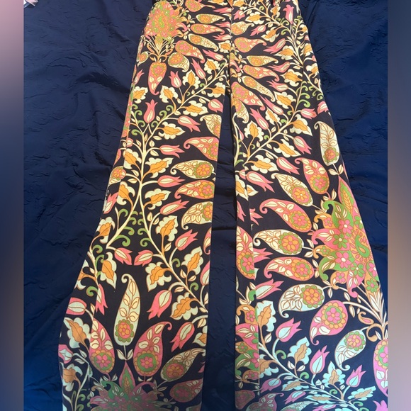 Zara Fitted Flared Pants - Picture 2 of 6